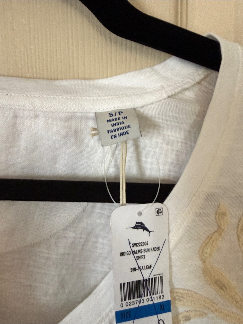 Tommy bahama nwt small White V-Neck Top Gold Sequin Floral Embroidery - Picture 3 of 5